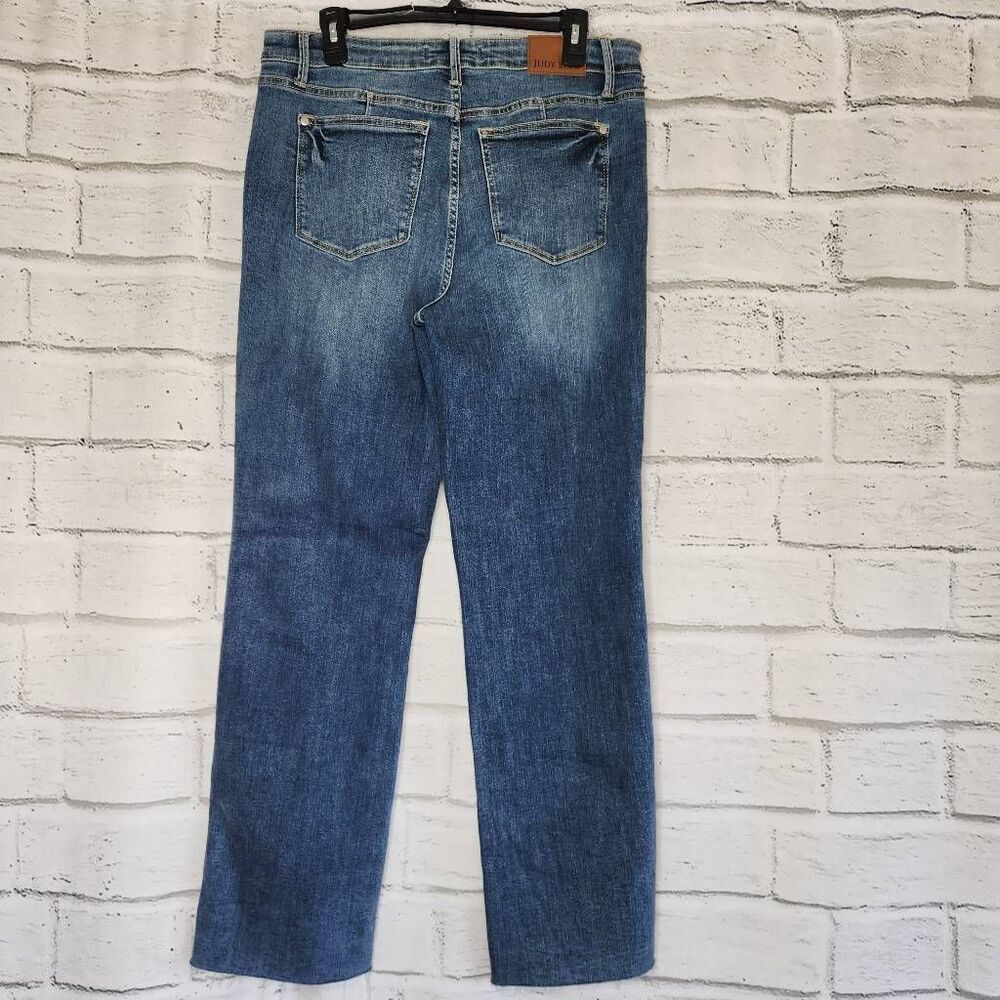 Judy Blue Womens Blue Denim Raw Hem Straight Fit Jeans Medium Wash Size 15/32 - Picture 8 of 13